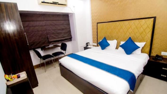 Hotel Roma Deluxe New Delhi Buitenkant foto